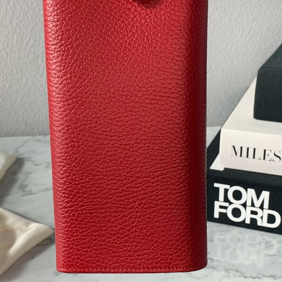 Red Gucci Wallet - Picture 2 of 4